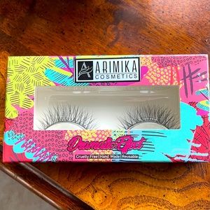 Arimika false eyelashes, new! Beautiful & reusable